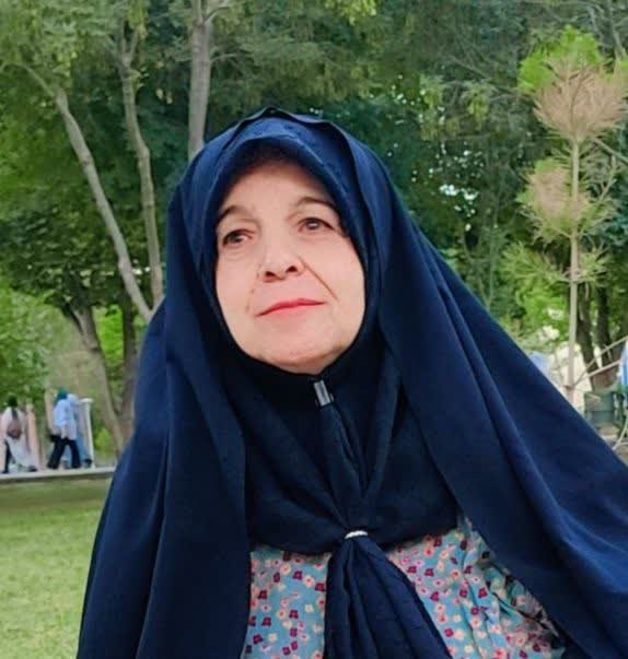 خانم مسعودی (69 ساله)