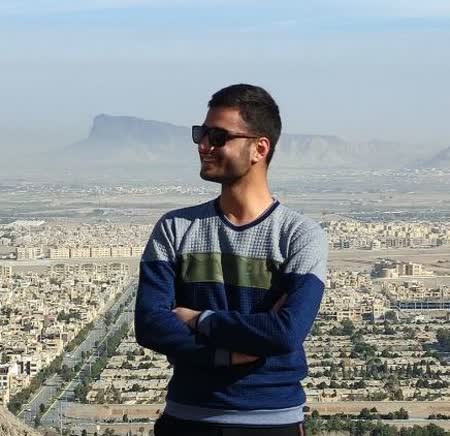 آقای احمد (19 ساله)